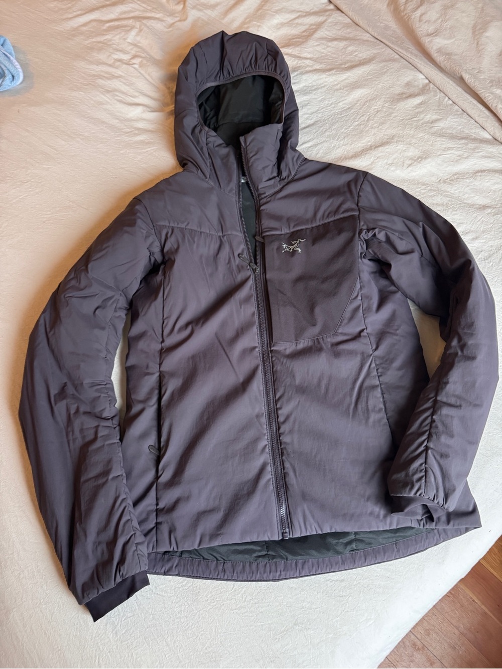 Arc'teryx Women's Hooded Puffer Jacket - Dark Gray